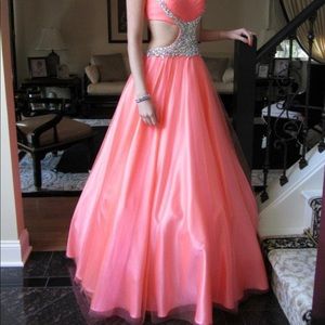 Prom dress / pageant gown